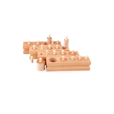PETITS EMBOÎTEMENTS CYLINDRIQUES EN BOIS