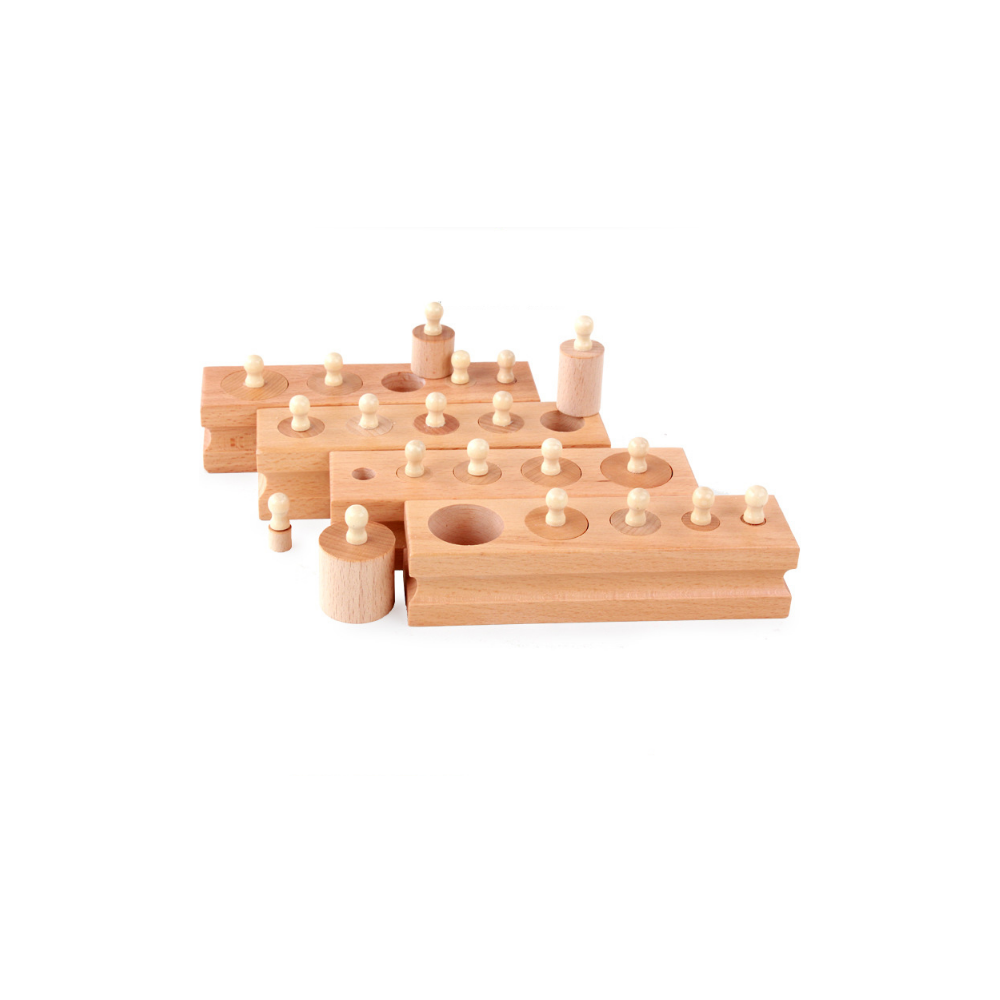 PETITS EMBOÎTEMENTS CYLINDRIQUES EN BOIS